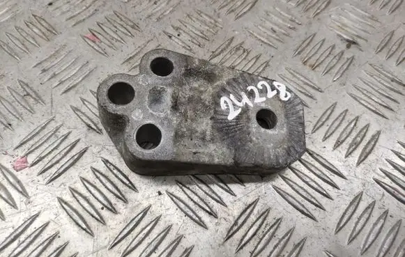 Ford Fiesta Engine mounting bracket