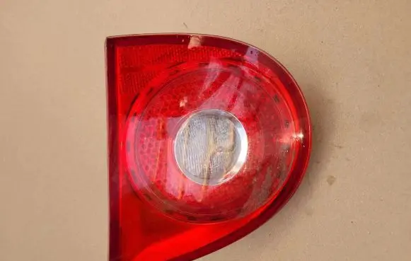 Volkswagen Golf V Tailgate rear/tail lights 1K6945094E 028500204C