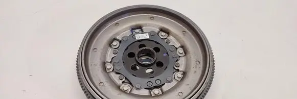 Volkswagen Tiguan Flywheel 05E105266F