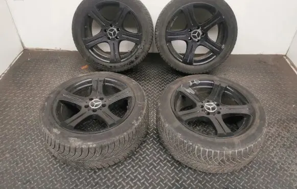 Mercedes-Benz CLS C219 R18 alloy rim A2194010102