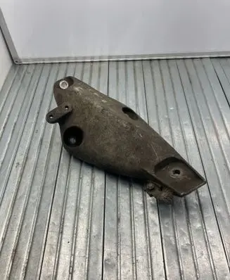 BMW X6 E71 Engine mounting bracket 6772679 67871110 A1S19CD3