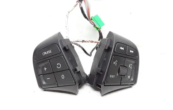Steering wheel buttons/switches