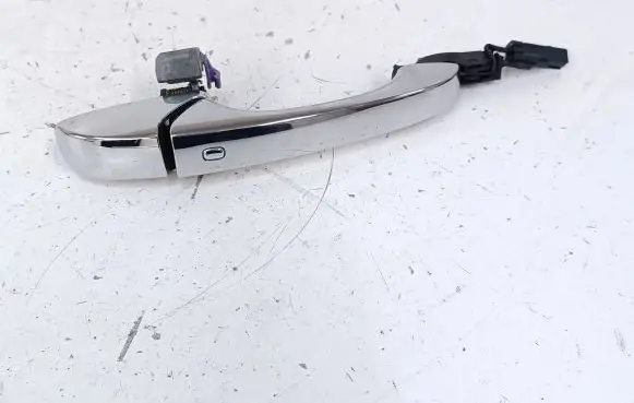 Chrysler Town & Country V Front door exterior handle 04589428AI