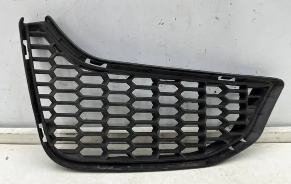 BMW M4 F82 F83 Front bumper lower grill 8054302