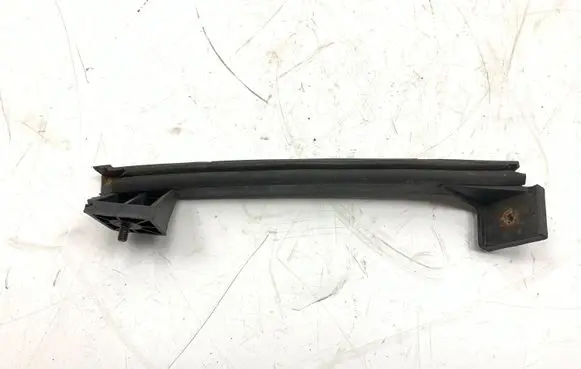 Hyundai Tucson JM Rear door windshield rail 835502E000
