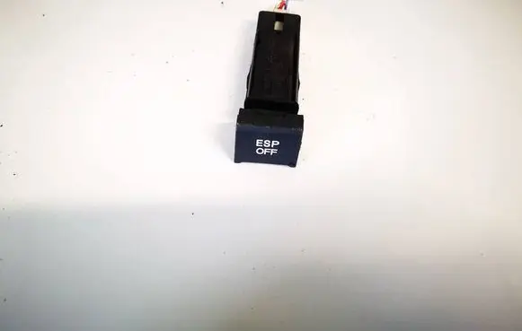 Hyundai i30 ESP (stability program) switch 621w05010 202002962