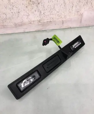 Opel Mokka B Trunk door license plate light bar 9834715780 9841924880