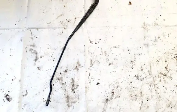 Volkswagen Bora Front wiper blade arm 