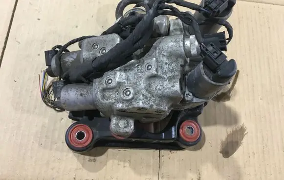 BMW 5 GT F07 Active stabilizer control/valve assembly 6775258