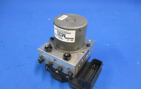Hyundai ix35 ABS Pump 589202Y350 BH6013I001 GHDN4D0553N1