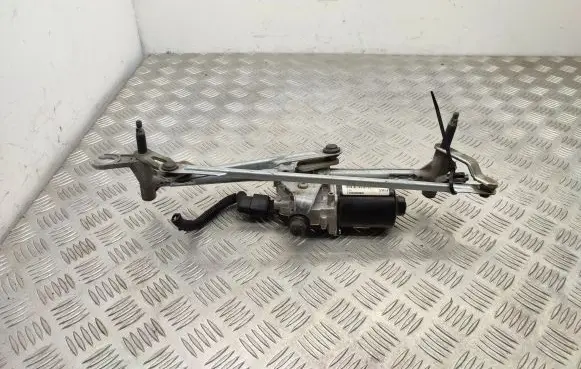 Fiat 500L Front wiper linkage and motor W000035841 W000035844 52064589