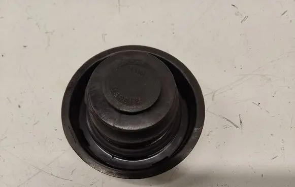Opel Meriva A Fuel tank filler cap 06M1677