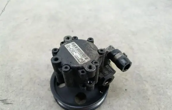 Alfa Romeo 159 Power steering pump 00505004240