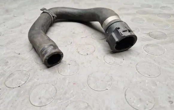 BMW 5 E60 E61 Engine coolant pipe/hose 6917699