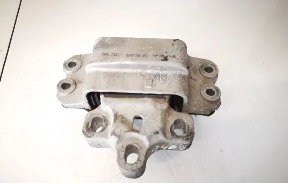 Volkswagen PASSAT B6 Engine mount bracket 1001990036