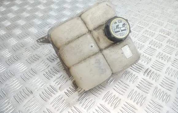 Ford Focus Coolant expansion tank/reservoir 3M5H8K218AJ
