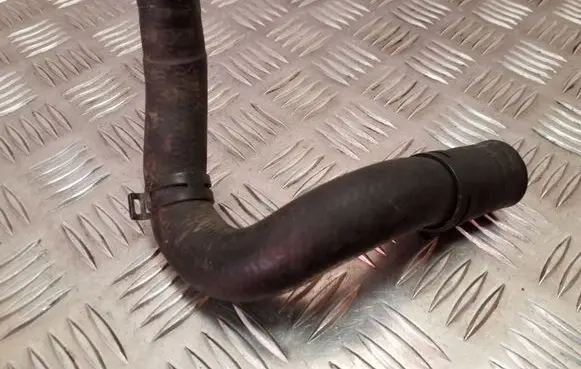 Skoda Yeti (5L) Engine coolant pipe/hose