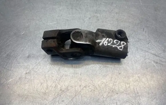 Opel Corsa D Steering column universal joint