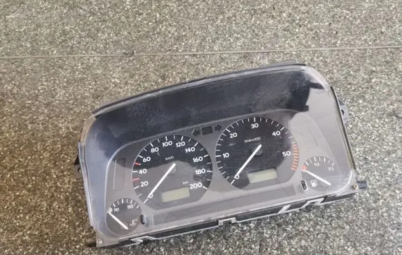 Volkswagen Golf III Speedometer (instrument cluster) 1H0919860HX