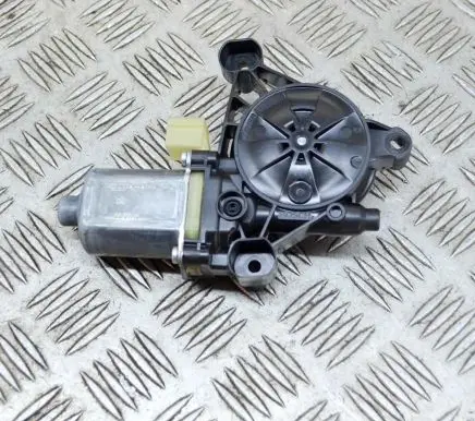 Audi A3 S3 8V Front door window regulator motor 0130822716 5Q0959802B