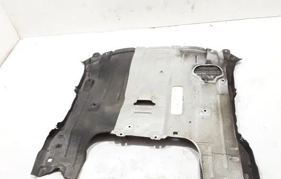 Chrysler Pacifica Engine splash shield/under tray 68227425AC