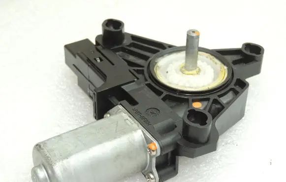 Volvo V40 Cross country Rear door window regulator motor 31378400