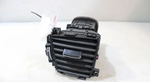KIA Ceed Dashboard side air vent grill/cover trim
