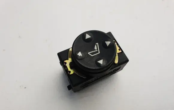 BMW 5 E39 Seat control switch 8352291