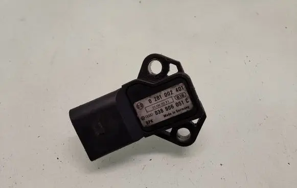Audi A4 S4 B7 8E 8H Air pressure sensor 038906051C