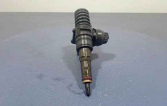 Audi A4 S4 B6 8E 8H Fuel injector 038130073BH