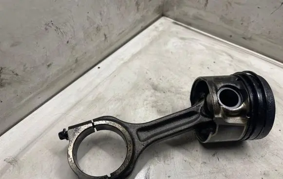 Peugeot 308 Piston with connecting rod 6190D