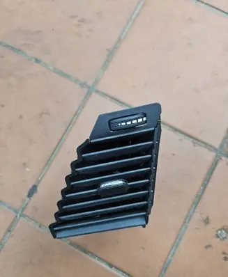 Opel Astra K Dash center air vent grill 39079606 090760000 10052019
