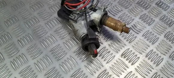 Volkswagen PASSAT B4 Ignition lock 357905851d vwlk101
