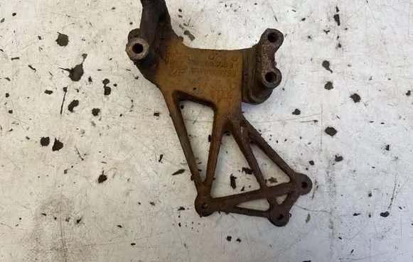 Volkswagen Sharan Engine mounting bracket 7M0199308B