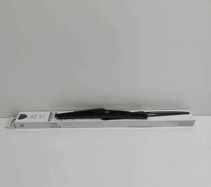 Rear wiper blade arm
