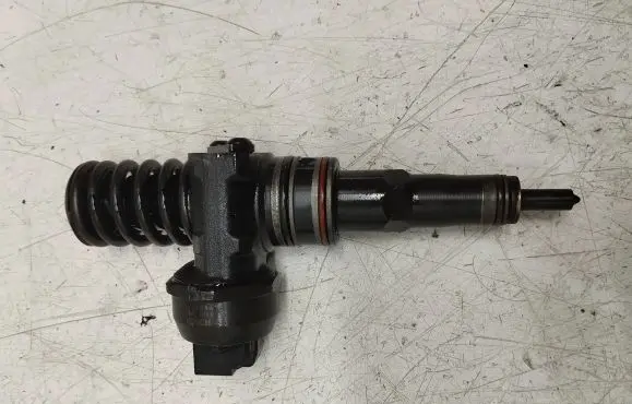 Volkswagen Sharan Fuel injector 038130073AK