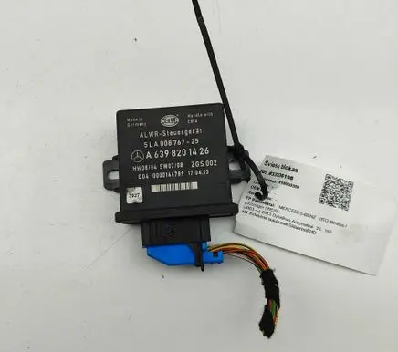 Mercedes-Benz Vito Viano W639 Light module LCM A6398201426 5LA008767