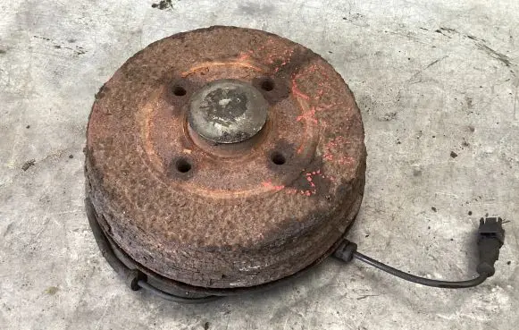 Renault Modus Rear wheel hub