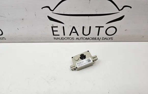 BMW 6 E63 E64 Aerial antenna amplifier 6990090