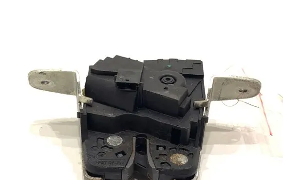 Mercedes-Benz E W212 Tailgate exterior lock A2047400435