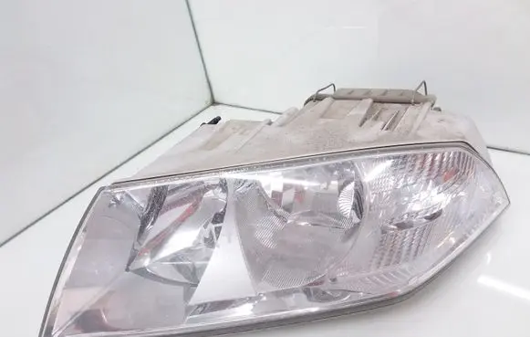 Skoda Octavia Mk2 (1Z) Headlight/headlamp