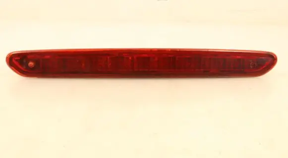 Fiat Grande Punto Third/center stoplight E1301644