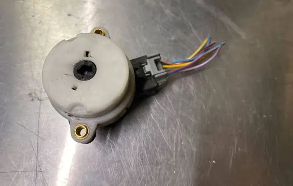 Volvo S60 Ignition lock contact 8645228