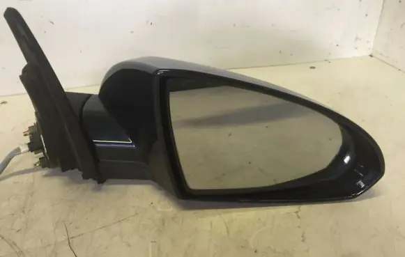Nissan Primera Front door electric wing mirror 96301AU412