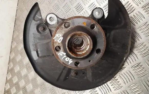 Volvo XC40 Front wheel hub 32221857