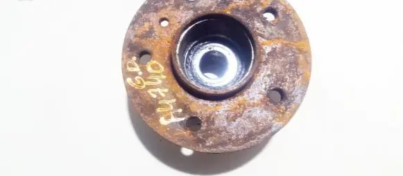 Rear wheel hub