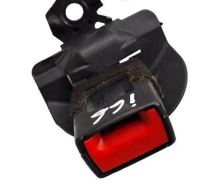 Rear seatbelt buckle