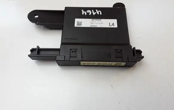 Suzuki Swace Air conditioning/heating control unit 8865002L40