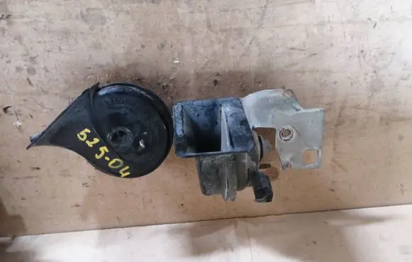 BMW 5 E60 E61 Horn signal 0092018