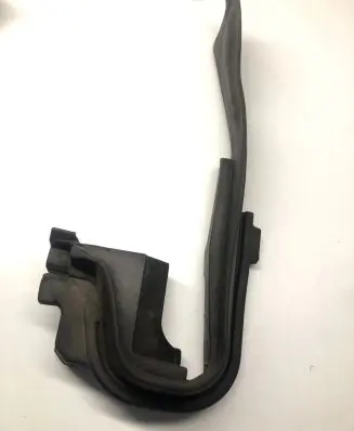 Porsche Macan (95B) Other engine bay part 95B823781A